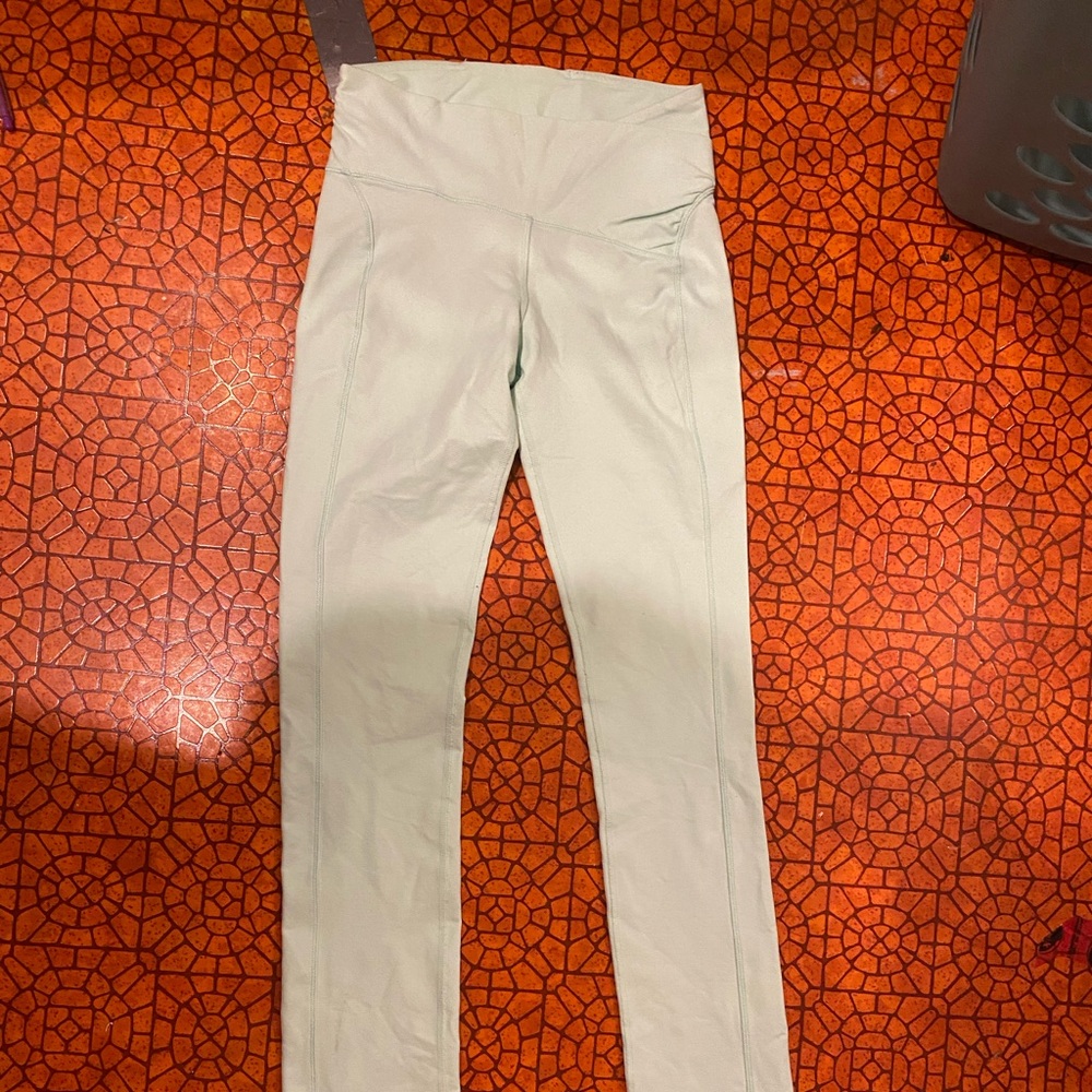 size 2 lulu mint color lulu leggings in great condition